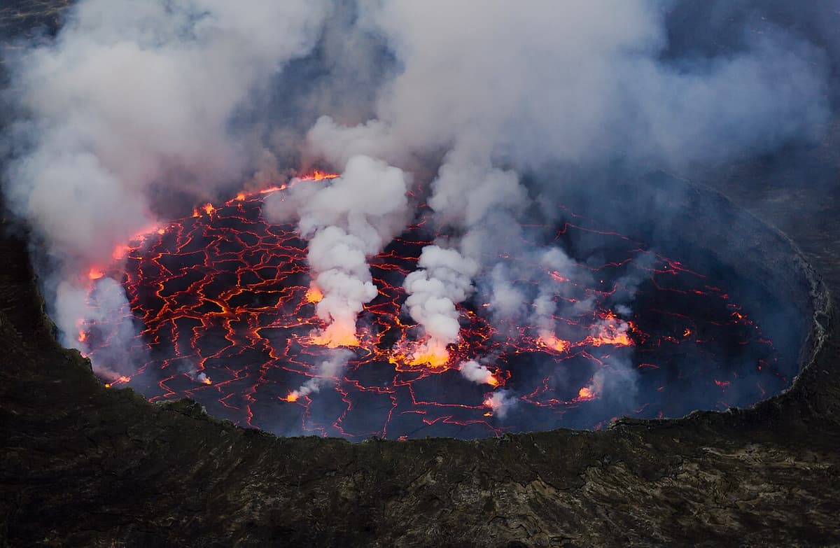Illustration — Lava Lake Nyiragongo 2