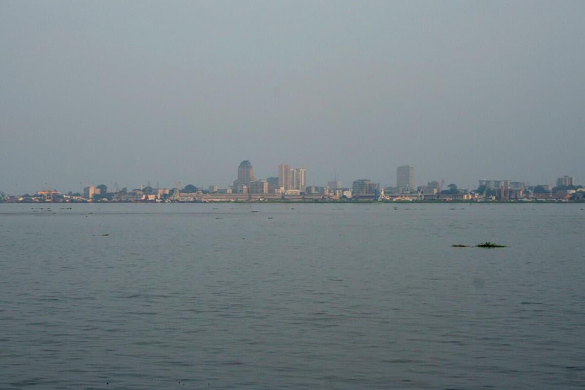 Illustration — 2010-03-07-Kinshasa depuis Brazzaville