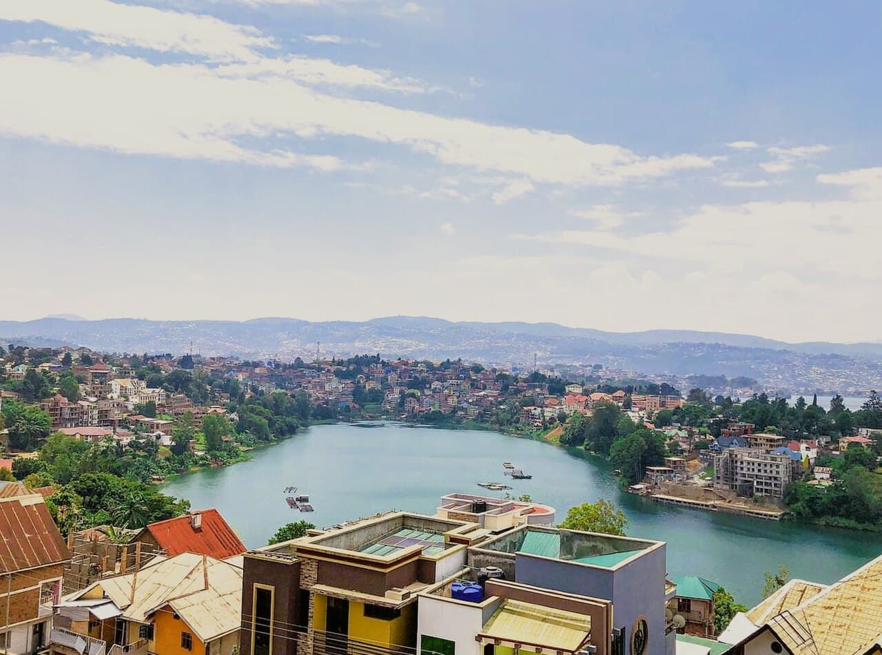 Cover — Bukavu DR congo 2020