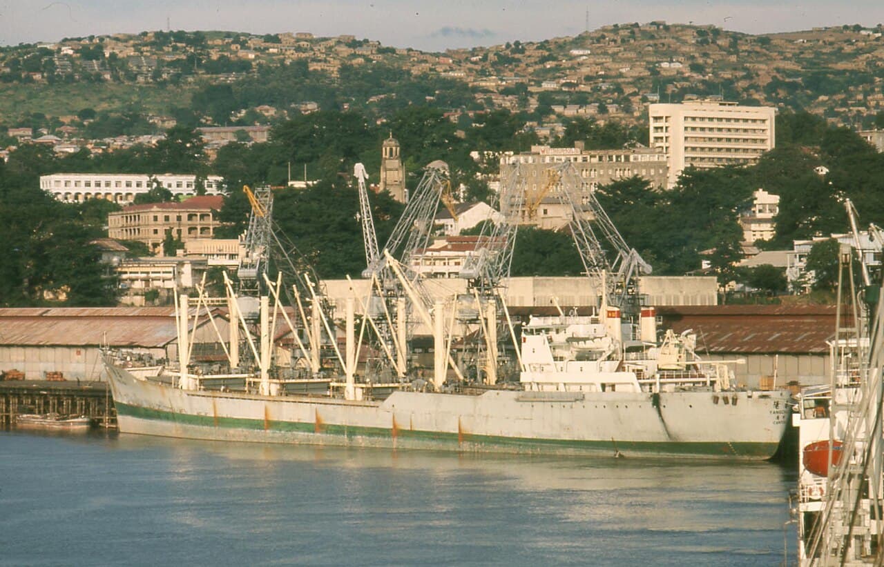 Illustration — Matadi city port 1965