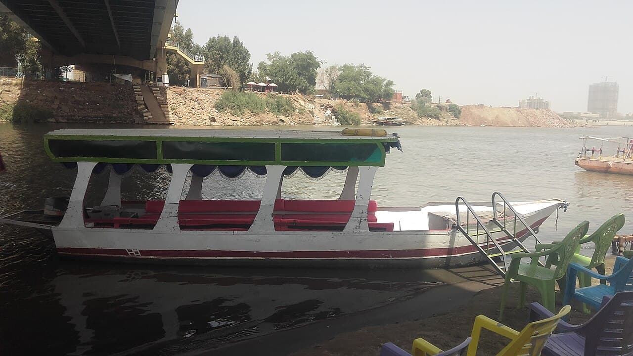 Illustration — A boat on the Blue Nile