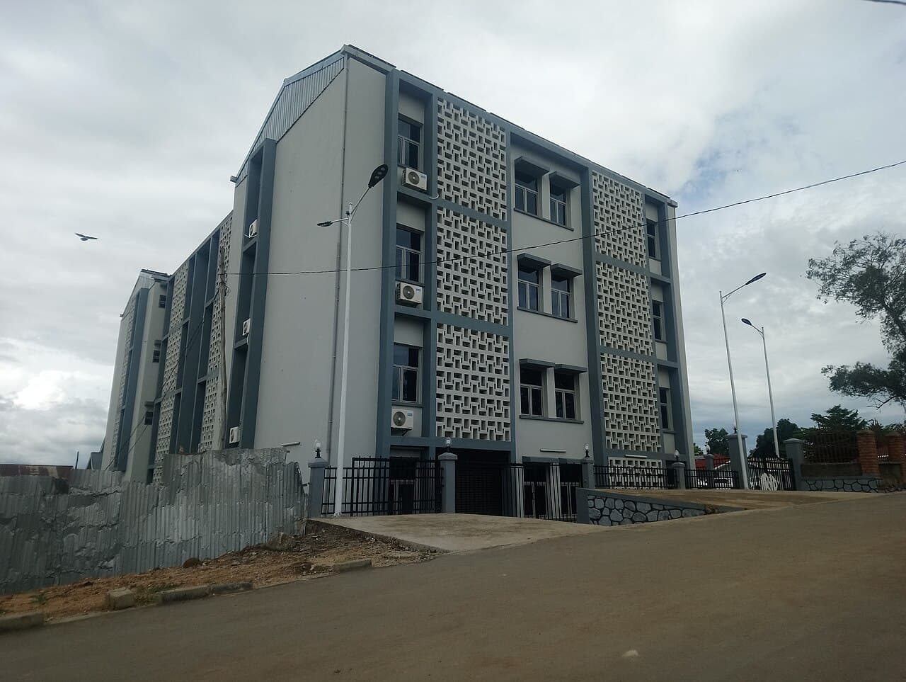 Illustration — Batiment Administratif de l INPP Bunia en Ituri