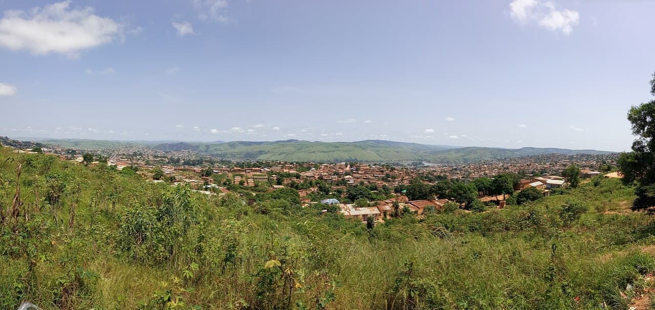 Illustration — Matadi Vu Depuis Kintuadi Par Shaloom Yave